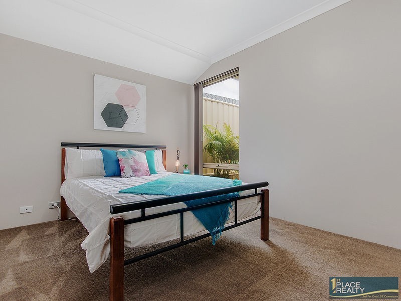 12 Salome Crescent, Lakelands WA 6180