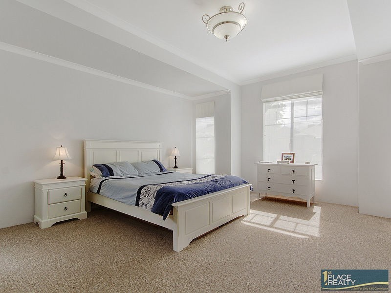 21 Camden Way, Meadow Springs WA 6210