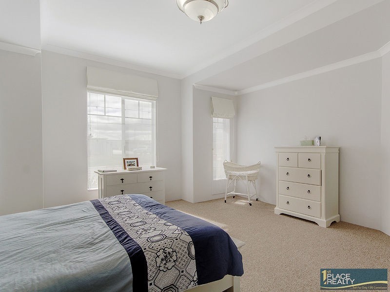 21 Camden Way, Meadow Springs WA 6210