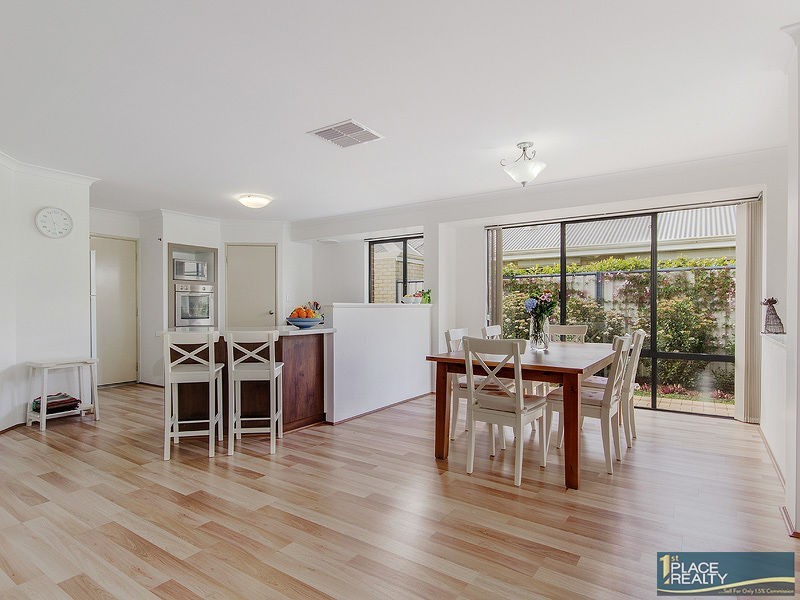 21 Camden Way, Meadow Springs WA 6210