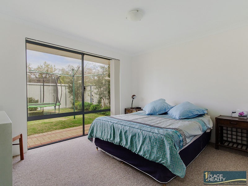 21 Camden Way, Meadow Springs WA 6210