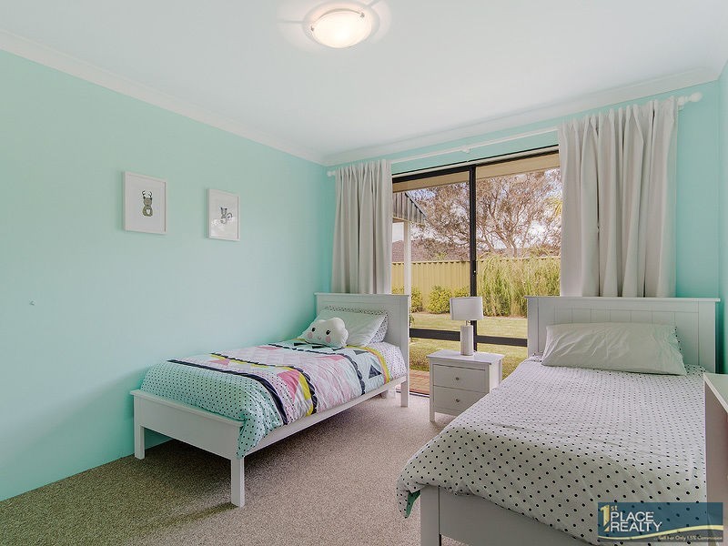 21 Camden Way, Meadow Springs WA 6210