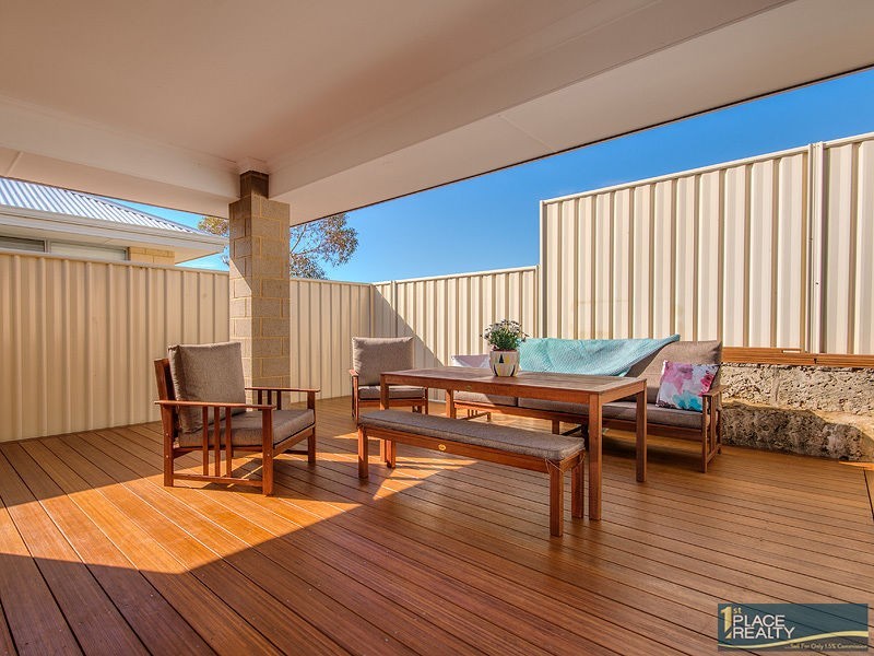 8 Payanna Grange, Lakelands WA 6180