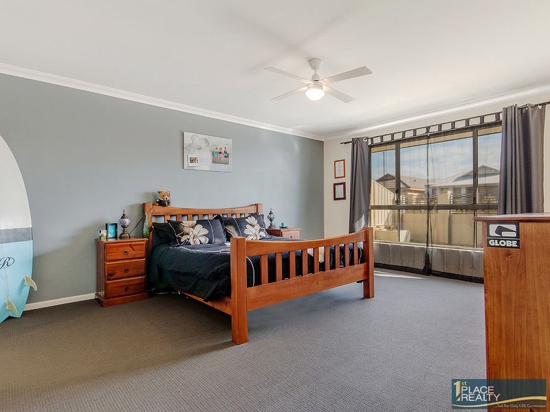 8 Payanna Grange, Lakelands WA 6180