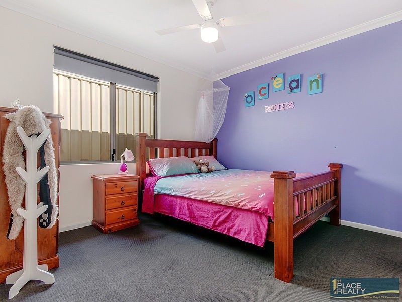 8 Payanna Grange, Lakelands WA 6180