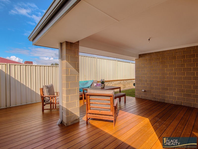 8 Payanna Grange, Lakelands WA 6180