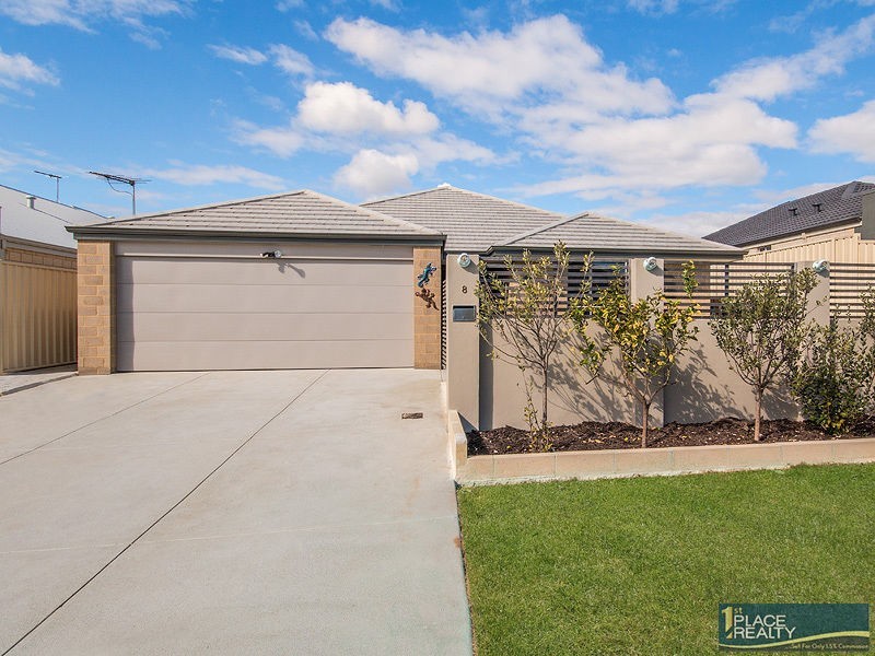 8 Payanna Grange, Lakelands WA 6180