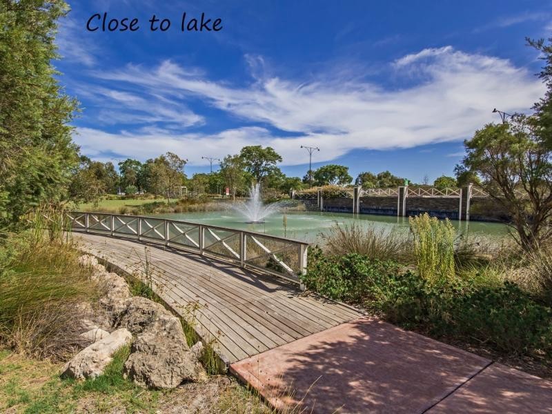 16 Holloway Turn, Ravenswood WA 6208