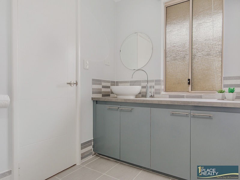 7 Cherry Hills Retreat, Meadow Springs WA 6210