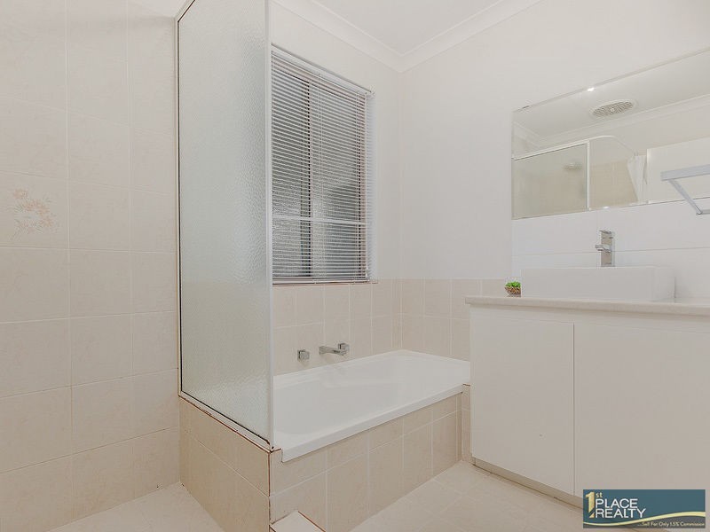 7 Cherry Hills Retreat, Meadow Springs WA 6210