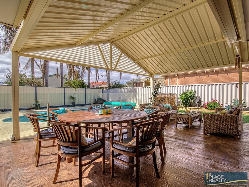 7 Cherry Hills Retreat, Meadow Springs WA 6210