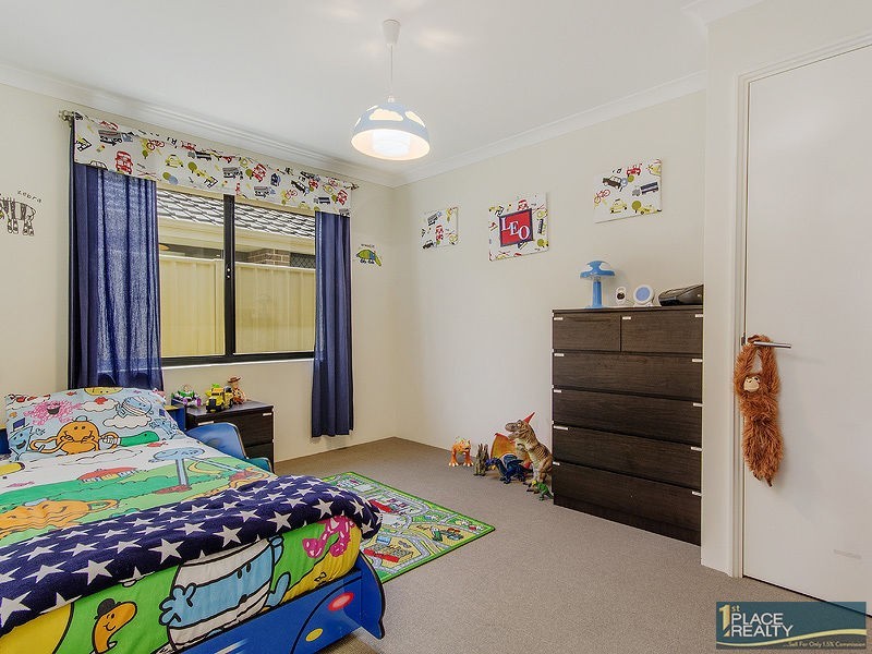 20 Highcliffe Circle, Lakelands WA 6180