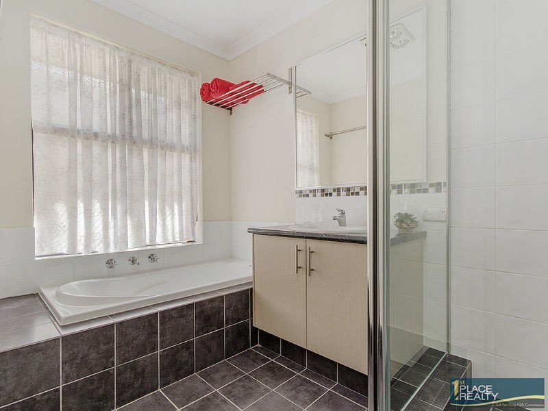 20 Highcliffe Circle, Lakelands WA 6180