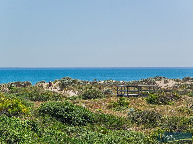 23 Cobblestones Circuit, Secret Harbour WA 6173