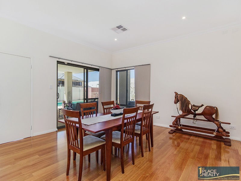 23 Cobblestones Circuit, Secret Harbour WA 6173