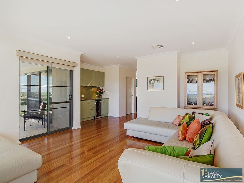 23 Cobblestones Circuit, Secret Harbour WA 6173