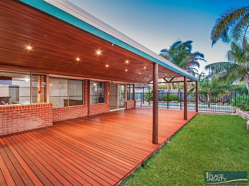16 Avignon Retreat, Port Kennedy WA 6172