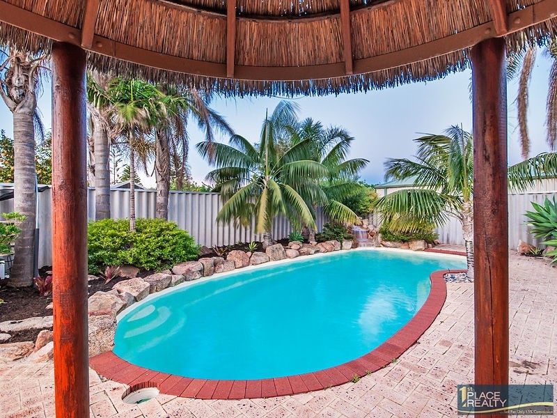 16 Avignon Retreat, Port Kennedy WA 6172