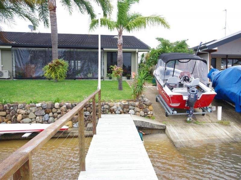Paradise Point QLD 4216
