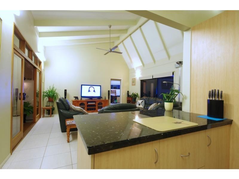 Paradise Point QLD 4216