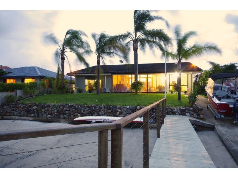 Paradise Point QLD 4216