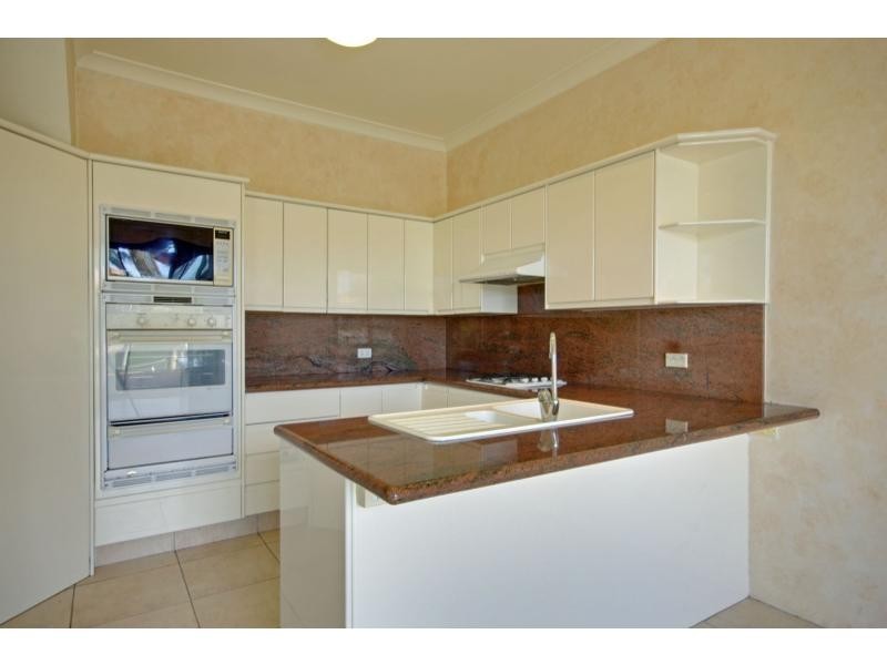 29/3 Lee Road, Runaway Bay QLD 4216