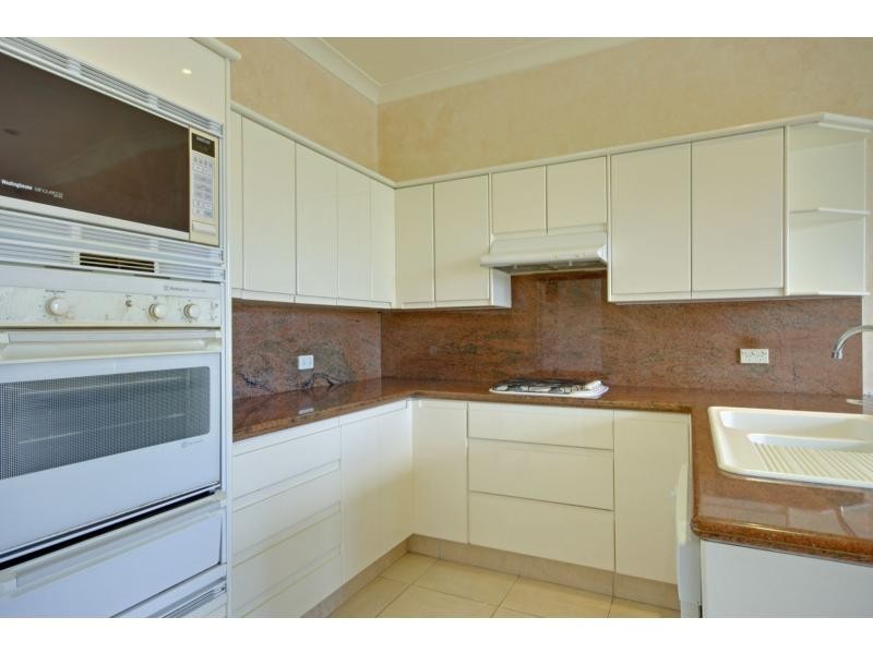 29/3 Lee Road, Runaway Bay QLD 4216