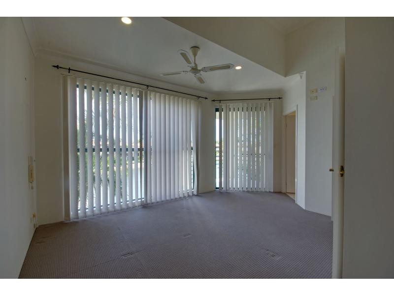 29/3 Lee Road, Runaway Bay QLD 4216