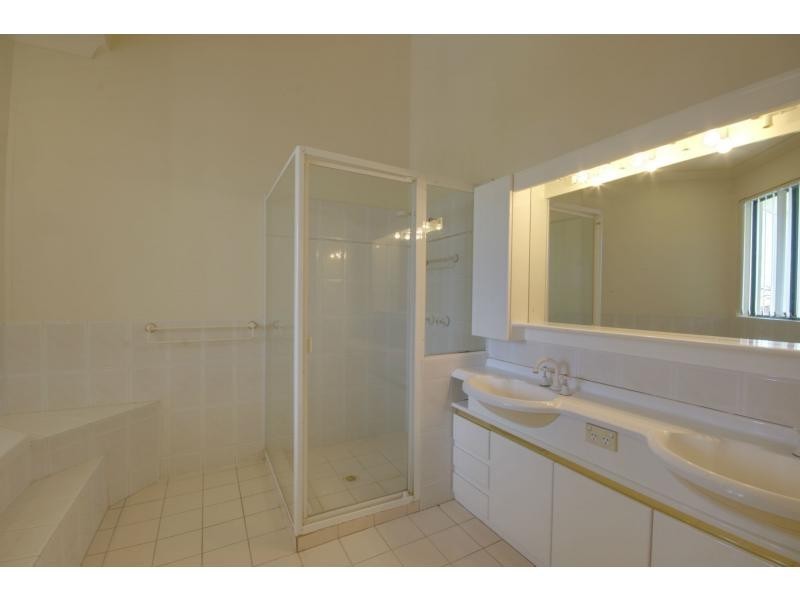 29/3 Lee Road, Runaway Bay QLD 4216