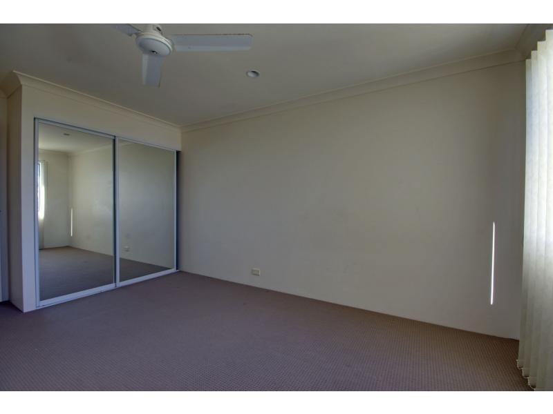 29/3 Lee Road, Runaway Bay QLD 4216