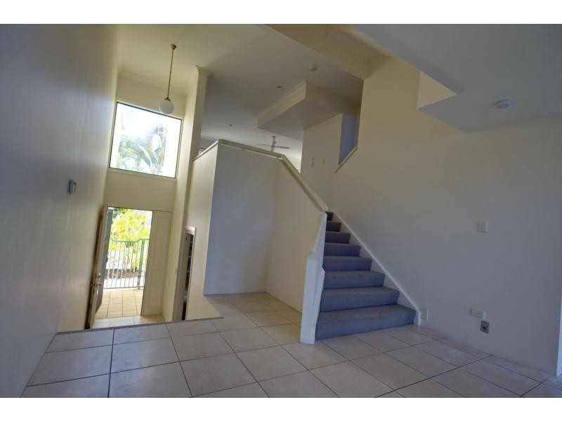 29/3 Lee Road, Runaway Bay QLD 4216