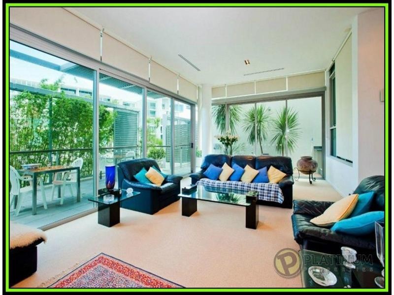 Paradise Point QLD 4216