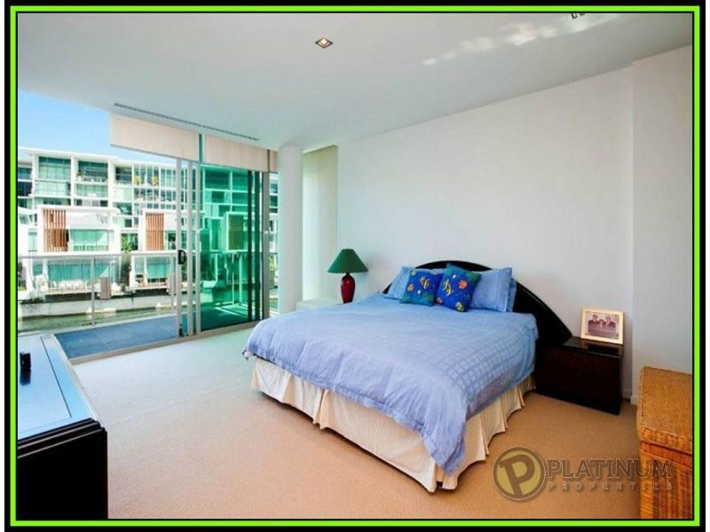 Paradise Point QLD 4216