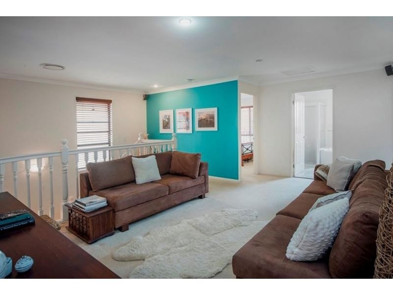 Hope Island QLD 4212