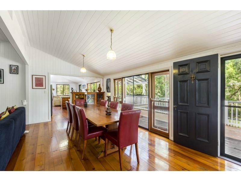 Bardon QLD 4065