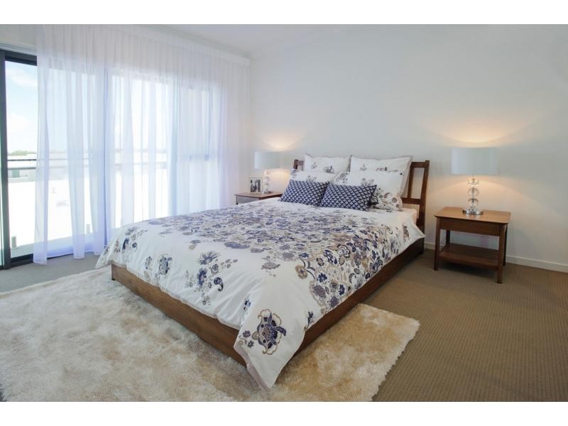 88 Broadwater Drive, Hope Island QLD 4212