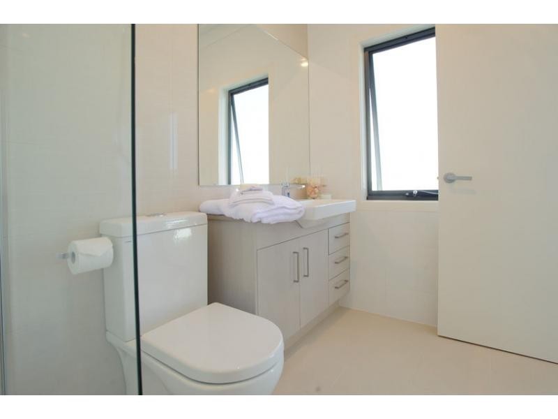 88 Broadwater Drive, Hope Island QLD 4212