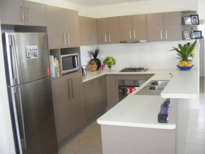 10 Carmen Court, Oxenford QLD 4210