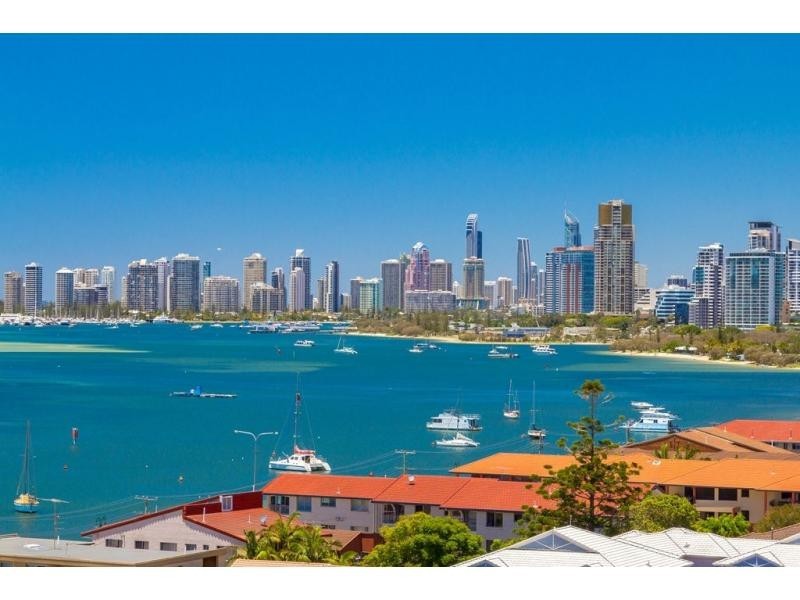 Labrador QLD 4215