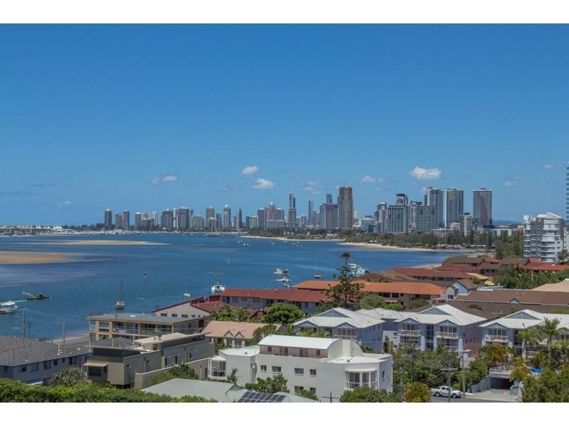 Labrador QLD 4215