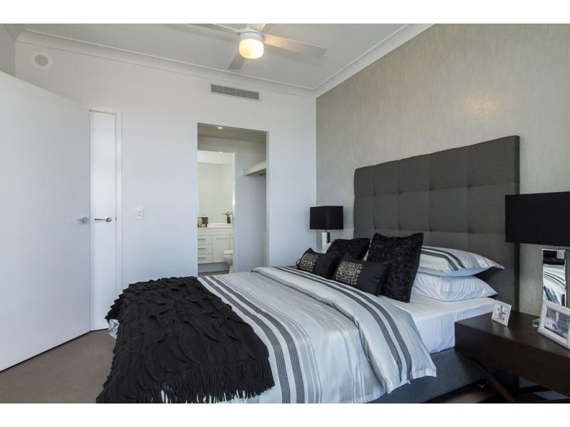 Labrador QLD 4215