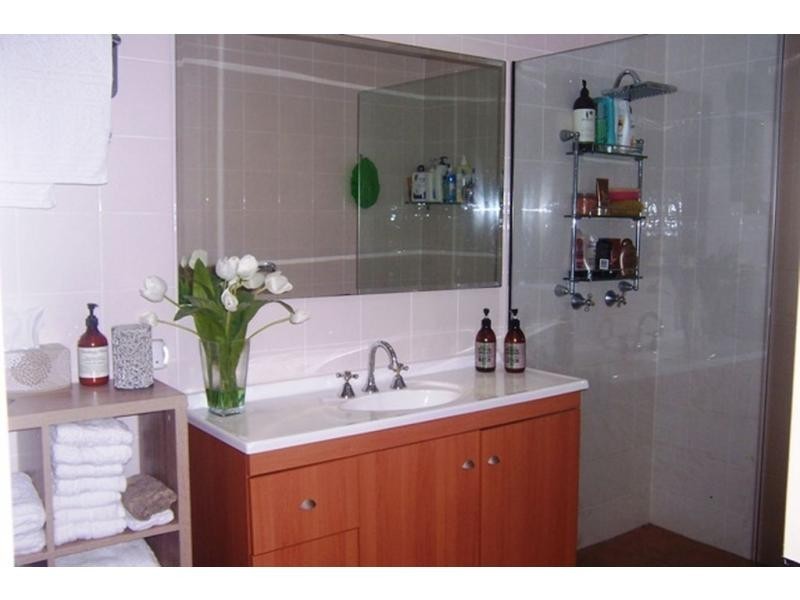 18/112 Stanhill Drive, Chevron Island QLD 4217