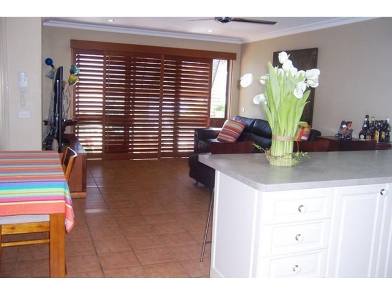 18/112 Stanhill Drive, Chevron Island QLD 4217