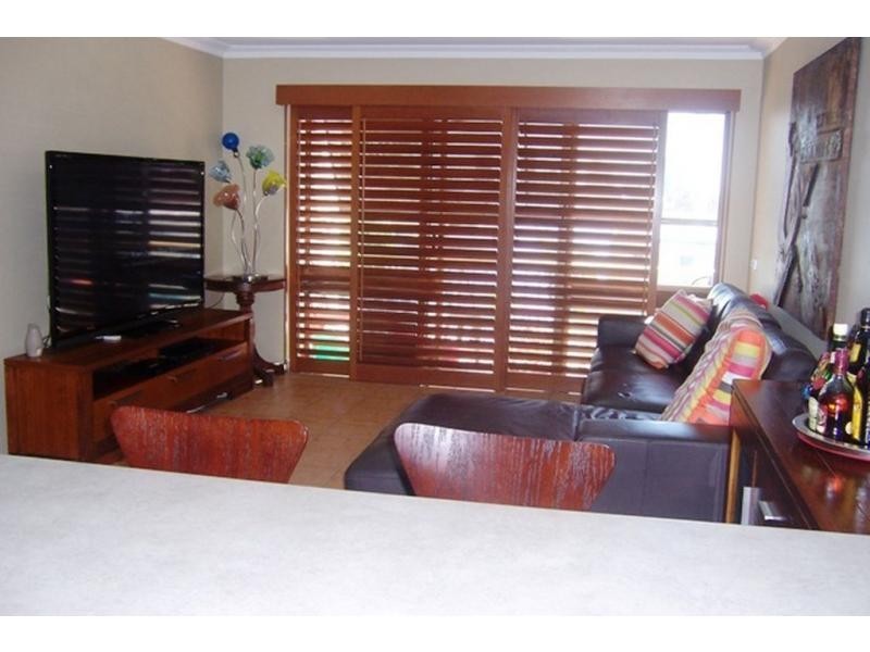 18/112 Stanhill Drive, Chevron Island QLD 4217