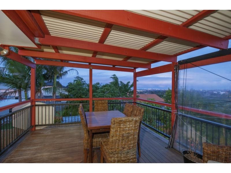 8 Parklane Place, Highland Park QLD 4211