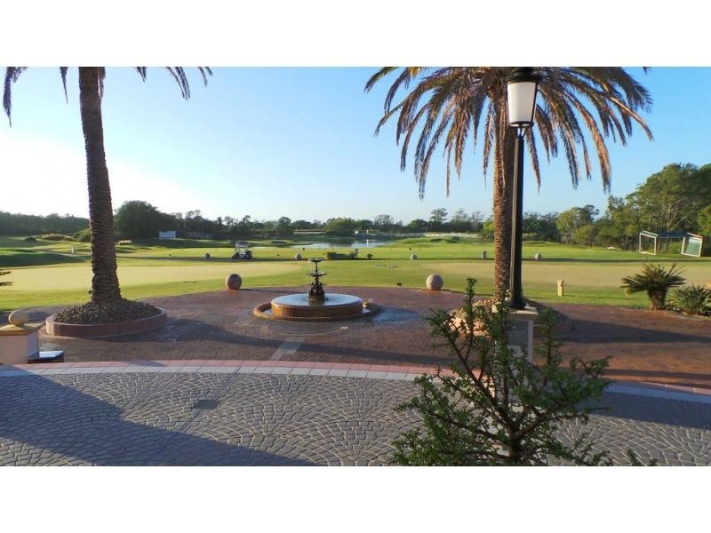 L15 Glengallon Way, Hope Island QLD 4212