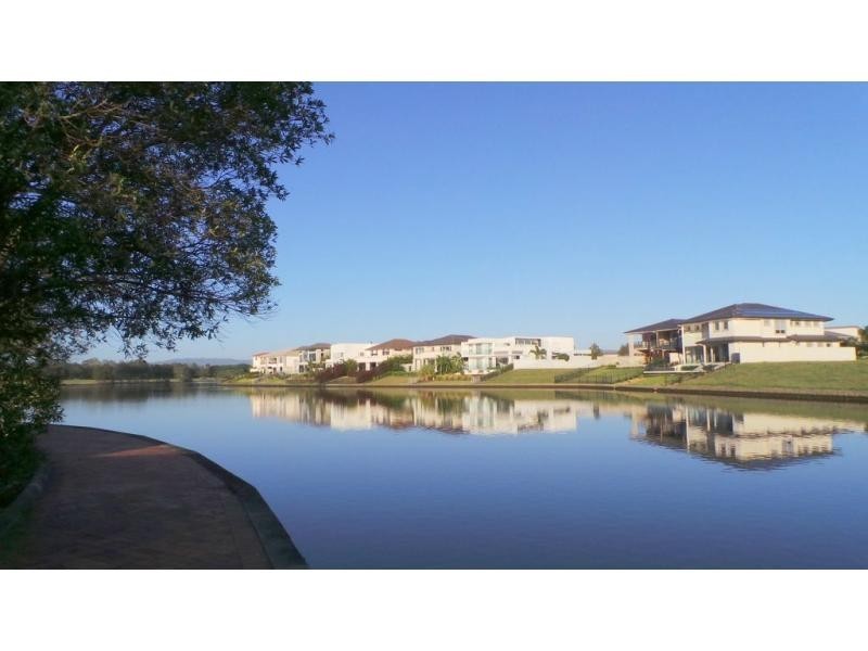 L15 Glengallon Way, Hope Island QLD 4212