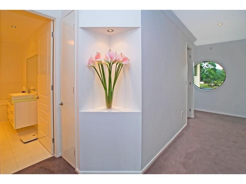 63 Bermuda Street, Broadbeach Waters QLD 4218