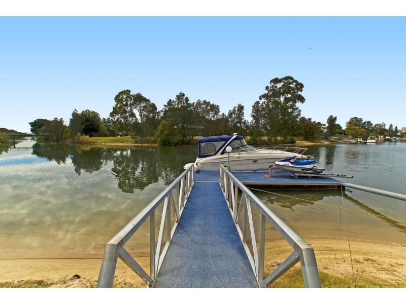 63 Bermuda Street, Broadbeach Waters QLD 4218