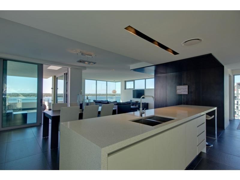 6/446 Marine Parade, Biggera Waters QLD 4216